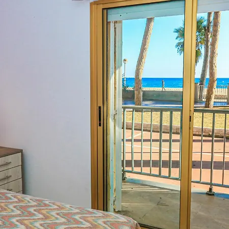 Litoral Costa Dorada - Pins I Mar Only Families Апартаменты *