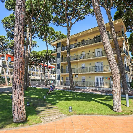 Litoral Costa Dorada - Pins I Mar Only Families Апартаменты *