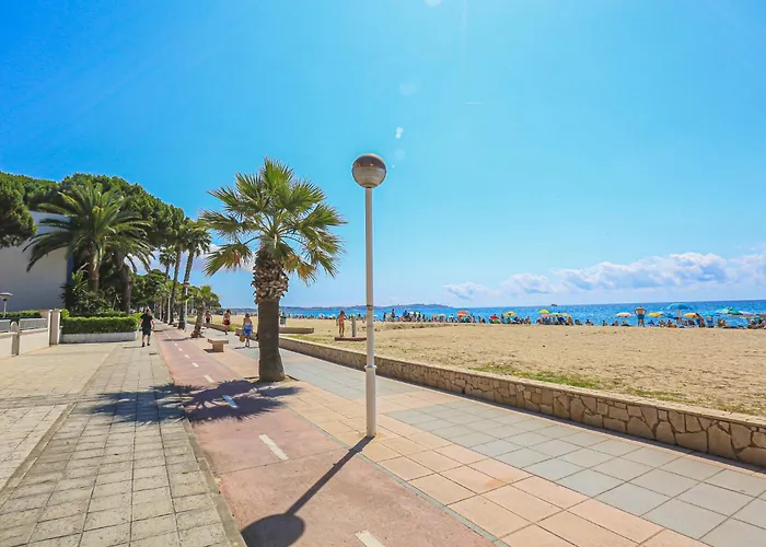 Апартаменты Litoral Costa Dorada - Pins I Mar Only Families *